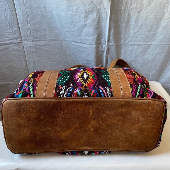 Nena & Co. Artisan Bag - Picture 13 of 14